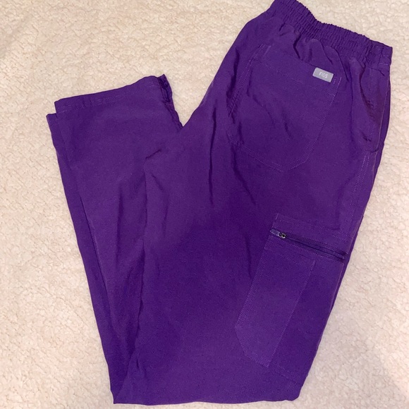 Figs Purple Scrubs Size Medium - Picture 1 of 7
